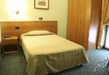 Hotel San Carlo Cesano Maderno 3*,